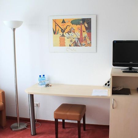 Hotel Am Bad エスリンゲン エクステリア 写真