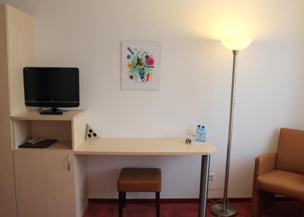 Hotel Am Bad エスリンゲン エクステリア 写真