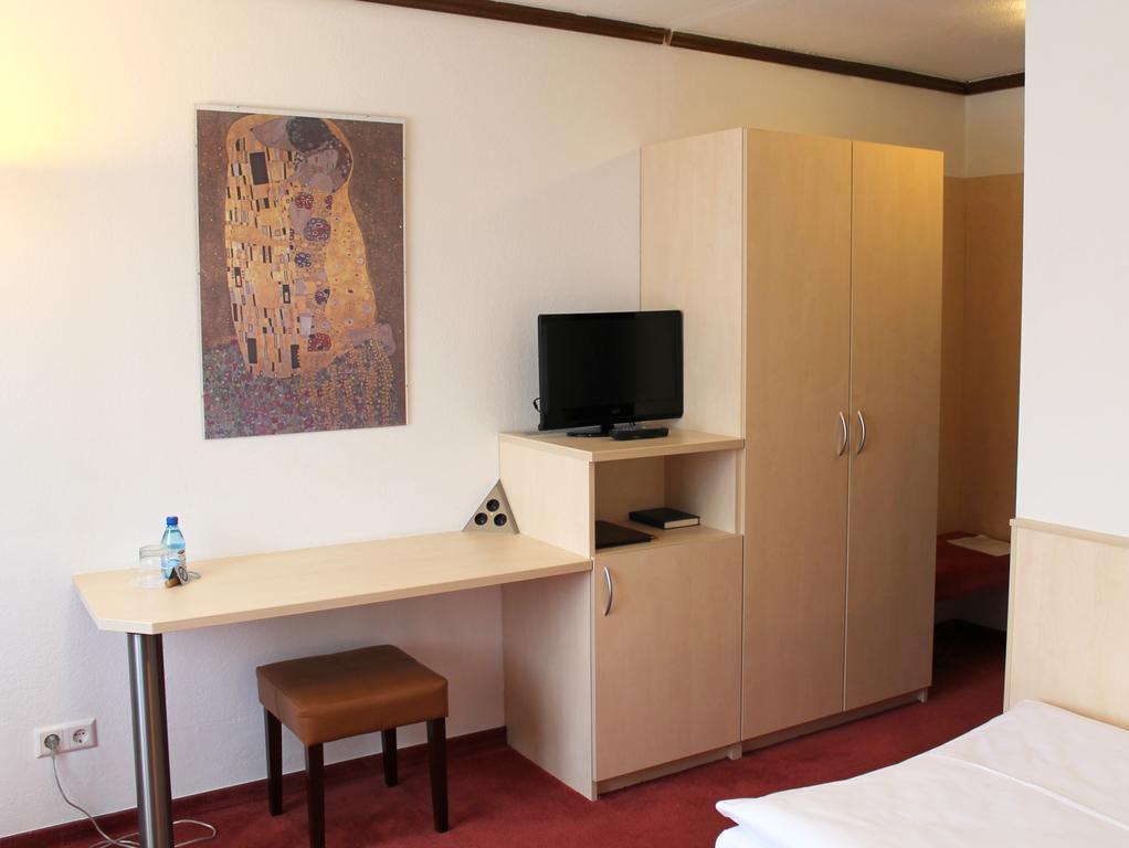 Hotel Am Bad エスリンゲン エクステリア 写真