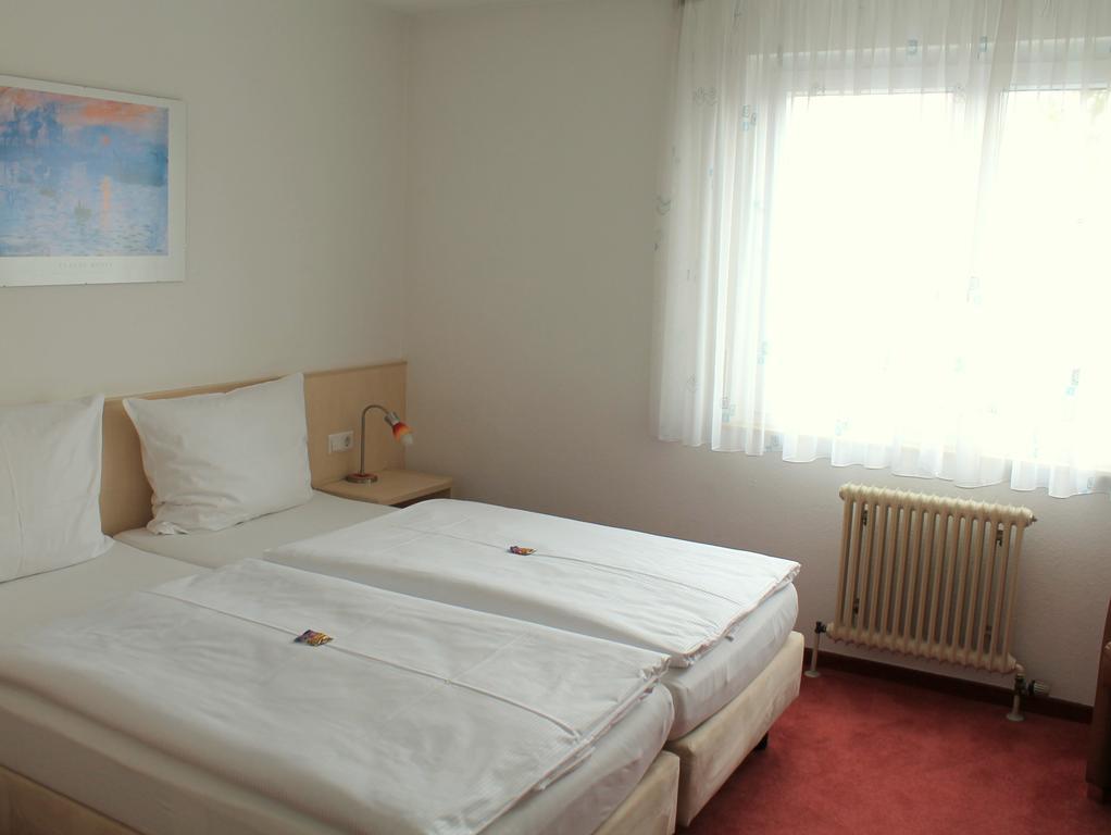 Hotel Am Bad エスリンゲン エクステリア 写真